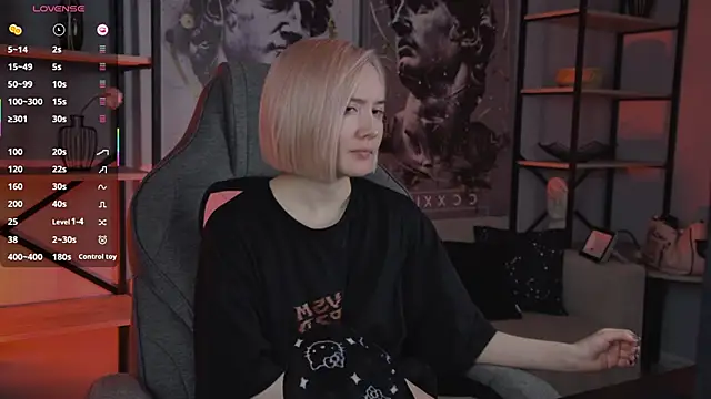 ReiYosimoto online show from 11/09/25, 02:04