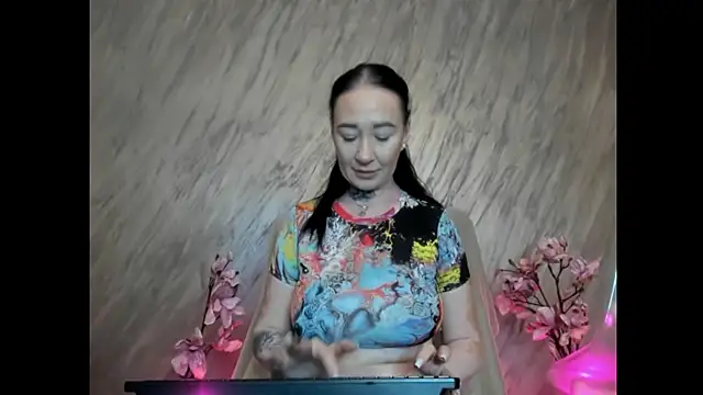 Rayanablackandwhite online show from 06/30/26, 10:49