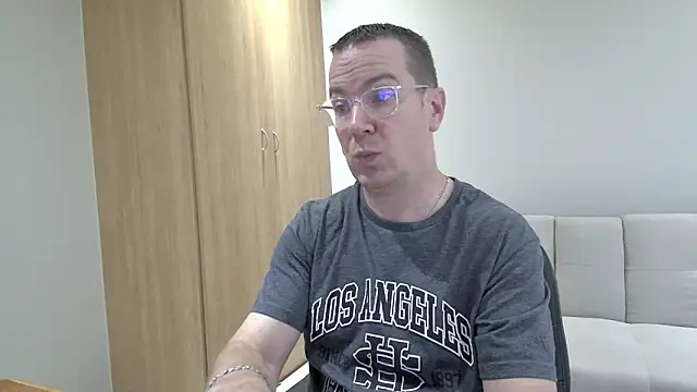 BrettJ81 online show from 03/25/26, 02:45