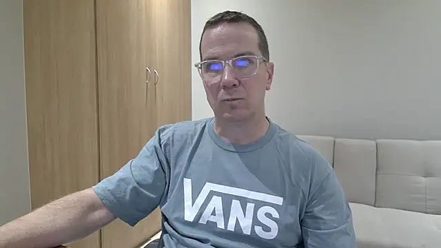 BrettJ81 online show from 04/21/26, 03:07