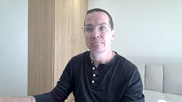 Snapshot of BrettJ81 chatting on 06/06/26, 09:47 BrettJ81 online show from 06/06/26, 09:47