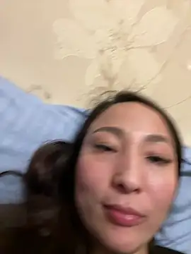 1reisatumi  online show from 12/18/24, 02:53