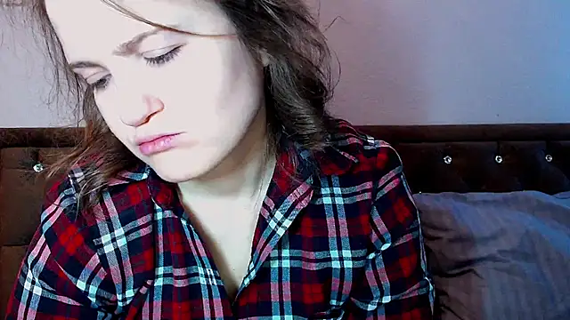 Snapshot of Sara4uu chatting on 02/15/26, 08:35 Sara4uu online show from 02/15/26, 08:35