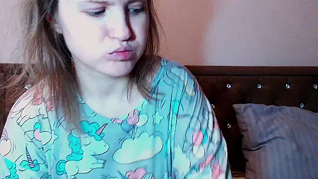 Snapshot of Sara4uu chatting on 02/16/26, 11:34 Sara4uu online show from 02/16/26, 11:34