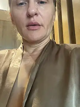 Snapshot of mommy_nadin chatting on 07/01/26, 06:59 mommy nadin online show from 07/01/26, 06:59