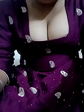 Snapshot of 09punjabi chatting on 10/19/25, 04:40 09punjabi online show from 10/19/25, 04:40