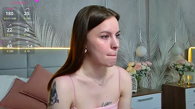 Snapshot of AmaliaBell chatting on 09/15/25, 01:11 AmaliaBell online show from 09/15/25, 01:11