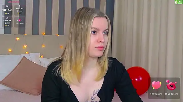 Snapshot of AmaliaBell chatting on 02/11/26, 01:05 AmaliaBell online show from 02/11/26, 01:05