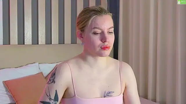 Snapshot of AmaliaBell chatting on 02/28/26, 01:12 AmaliaBell online show from 02/28/26, 01:12