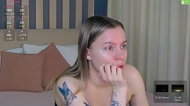 Snapshot of AmaliaBell chatting on 03/12/26, 01:06 AmaliaBell online show from 03/12/26, 01:06