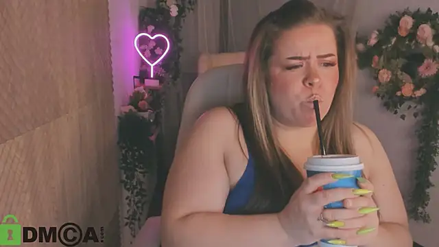 Sheila queen  online show from 03/06/25, 08:59