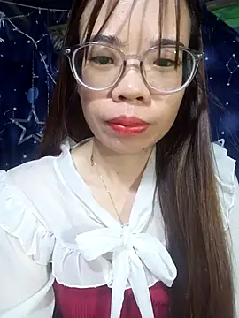   Mai-love19   online show from 10/28/25, 10:12