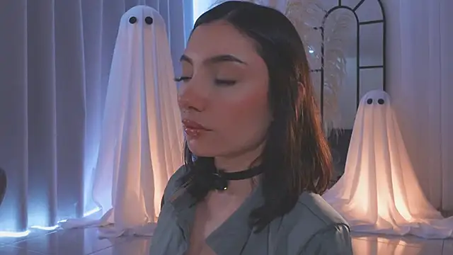 AmyArmstrong online show from 10/25/25, 07:30