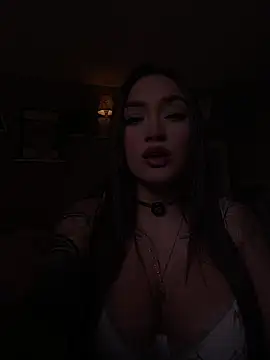 Snapshot of DaniDusan_ chatting on 07/23/26, 06:17 DaniDusan online show from 07/23/26, 06:17
