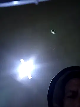 Snapshot of Elcogetuquieres chatting on 11/28/25, 04:59 Elcogetuquieres online show from 11/28/25, 04:59