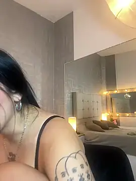 Snapshot of Baby_Venuss chatting on 01/08/25, 06:31 Baby Venuss online show from 01/08/25, 06:31