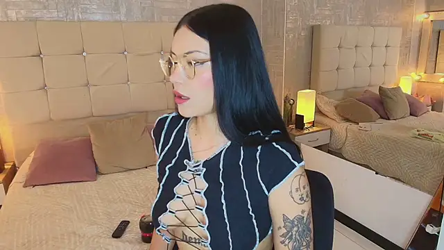 Snapshot of Baby_Venuss chatting on 03/01/25, 10:02 Baby Venuss online show from 03/01/25, 10:02