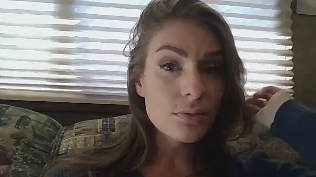 Snapshot of Milfywaysx chatting on 09/08/25, 07:46 Milfywaysx online show from 09/08/25, 07:46