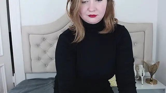 LaraDream online show from 12/21/24, 03:47