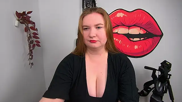 Snapshot of LaraDream chatting on 06/03/26, 02:55 LaraDream online show from 06/03/26, 02:55
