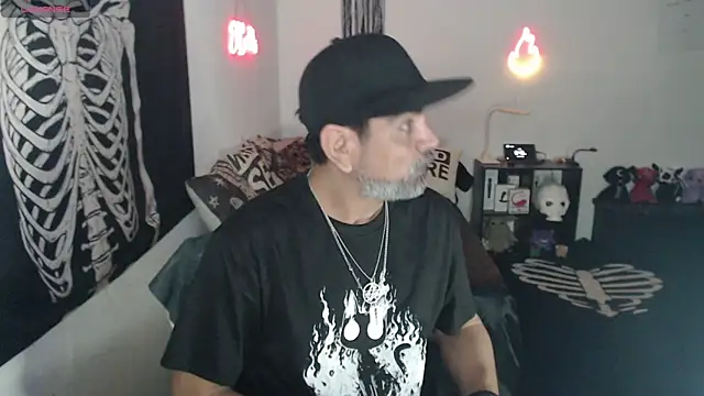 Snapshot of soyelcarlitos_ chatting on 06/15/26, 06:37 soyelcarlitos online show from 06/15/26, 06:37