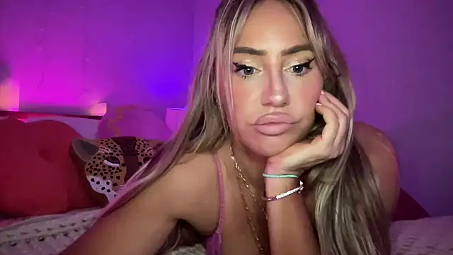 Fitnessbabe69 online show from 12/21/24, 08:39