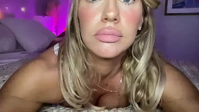 Fitnessbabe69 online show from 03/11/25, 08:41