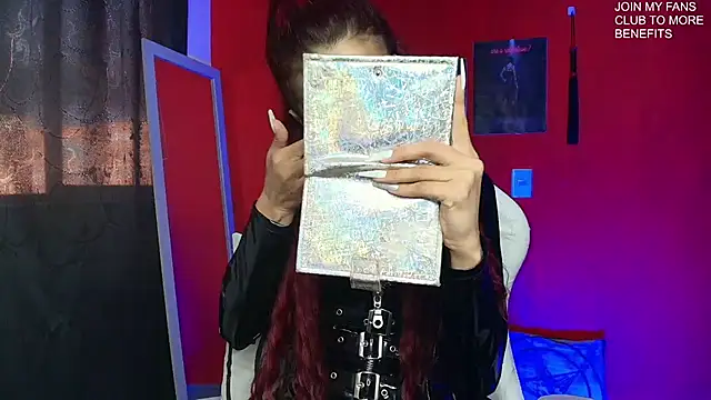 luci fer devil online show from 06/01/26, 10:11