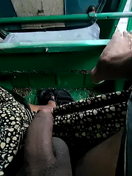 Kolkata   Boy online show from 12/25/24, 02:03