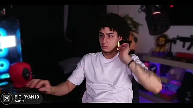 bigryann23 online show from 01/19/25, 01:00