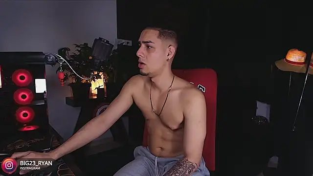 bigryann23 online show from 03/14/25, 03:37