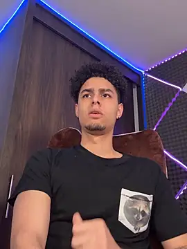 bigryann23 online show from 02/08/26, 03:32