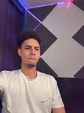 bigryann23 online show from 02/28/26, 12:11